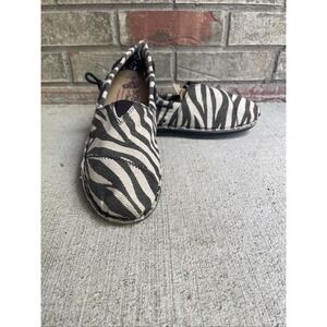 Women's Bob's by Skechers slip on shoes zebra print canvas size 7.5 black white